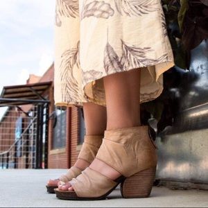 OTBT Patchouli heeled sandals, Light taupe